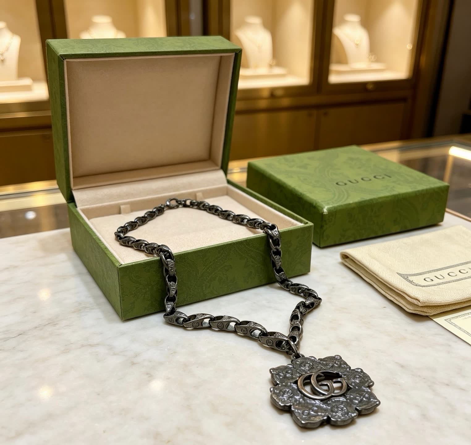 Gucci Silver Tone Chain Necklace with Interlocking G Pendant