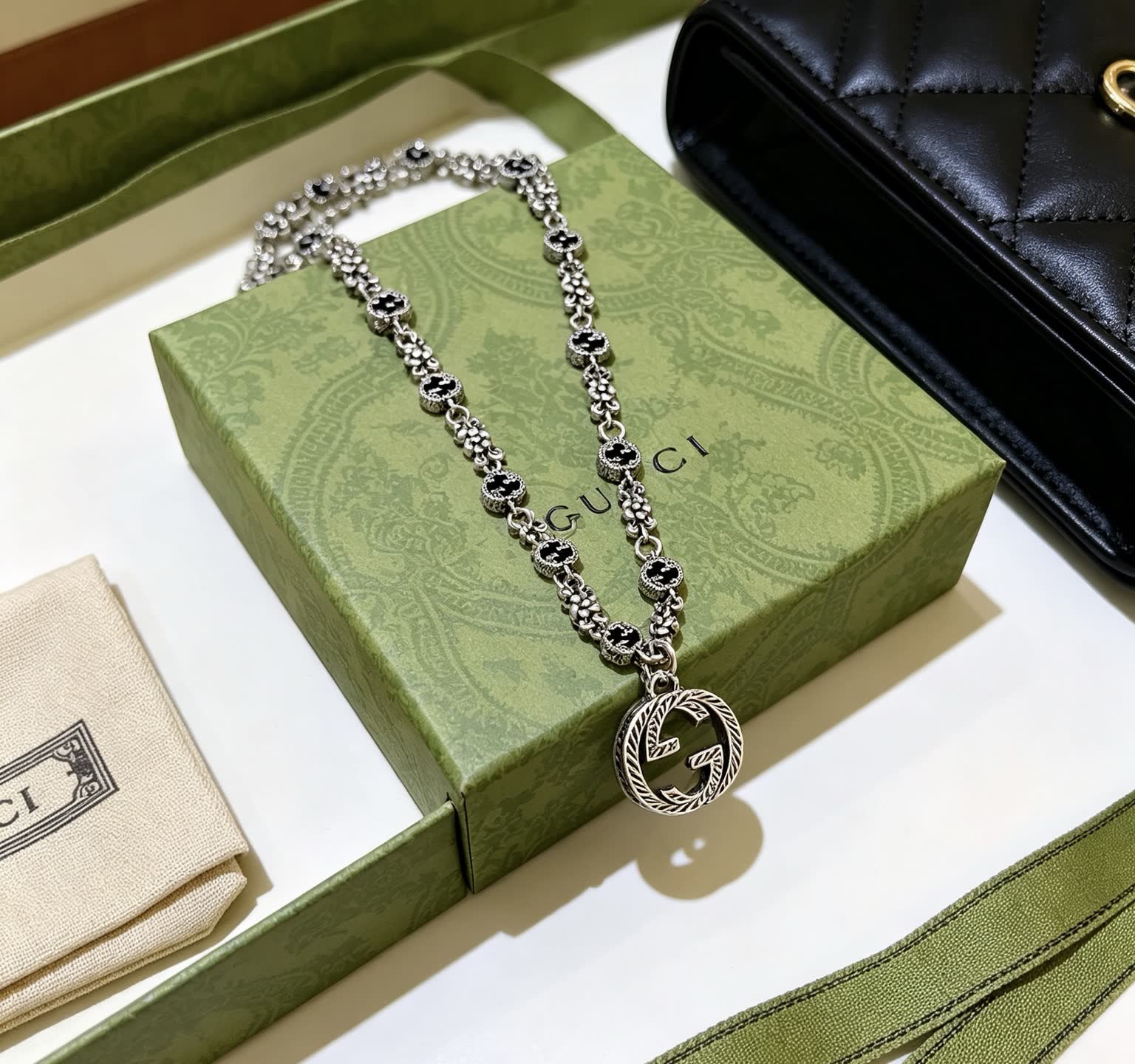 Gucci Interlocking G Silver Necklace