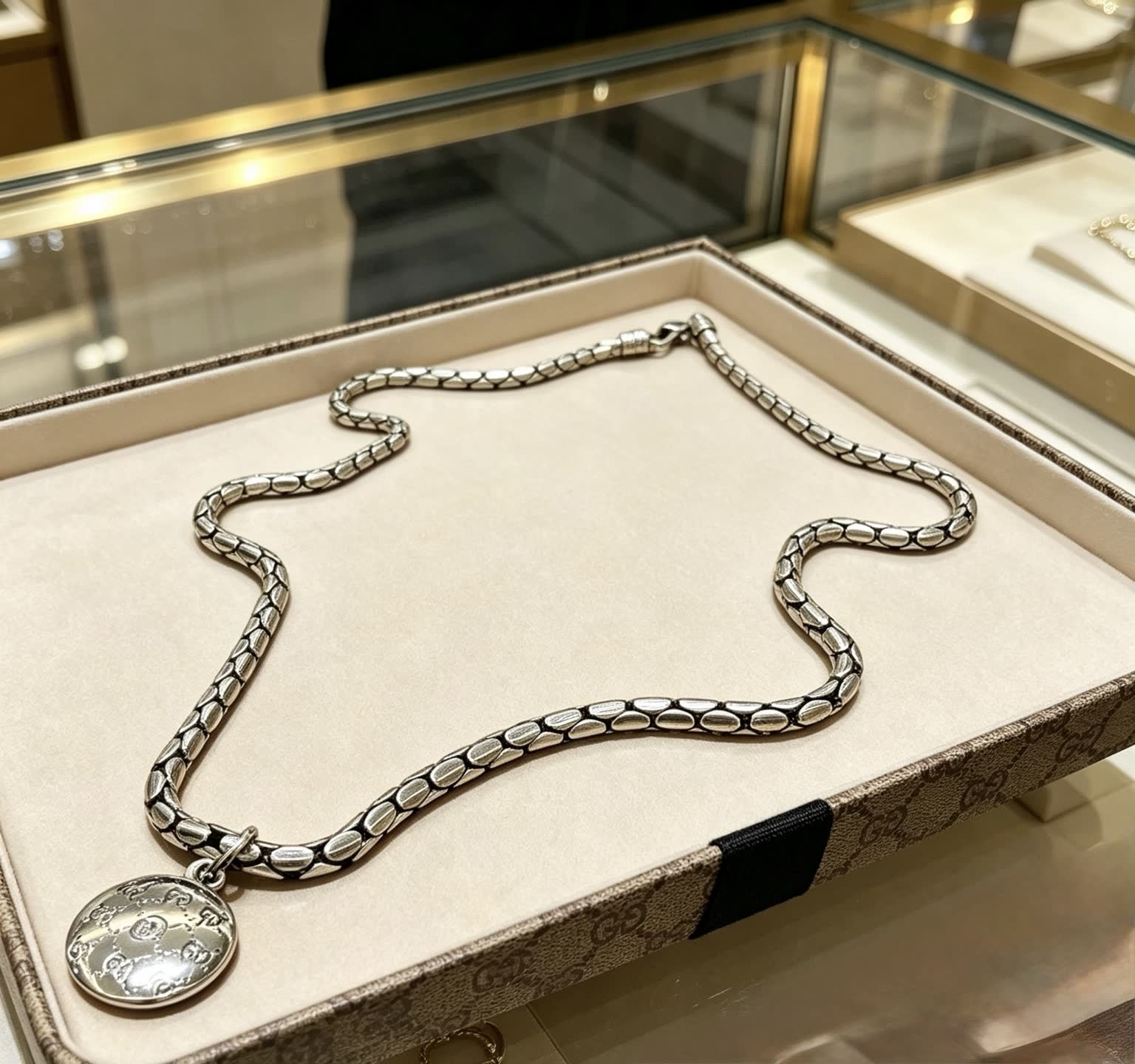 Gucci Silver Chain Necklace with Round Pendant