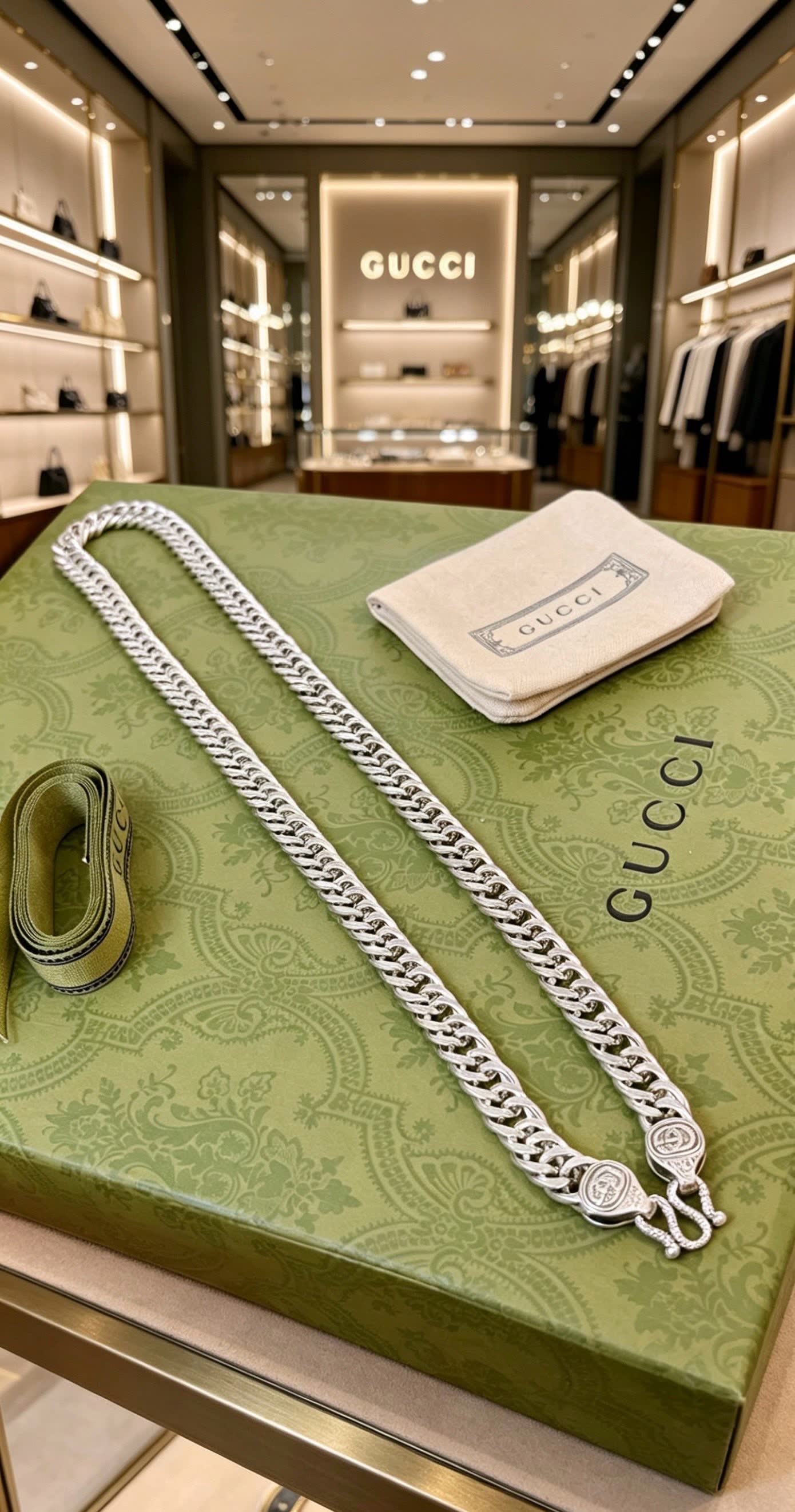 Gucci Silver Chain Necklace
