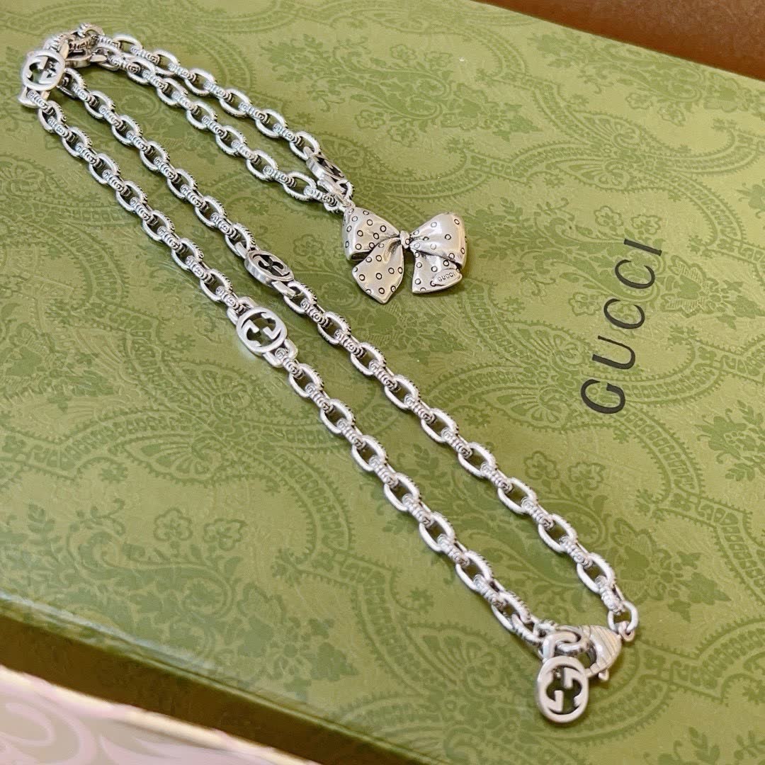 Gucci Necklace with Bow Design
