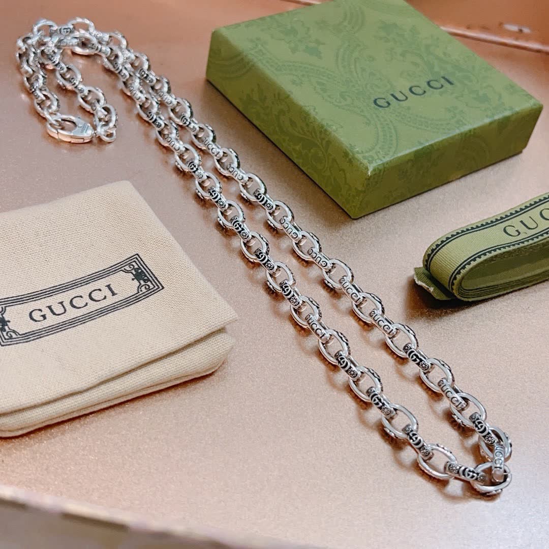 Gucci Silver Chain Necklace