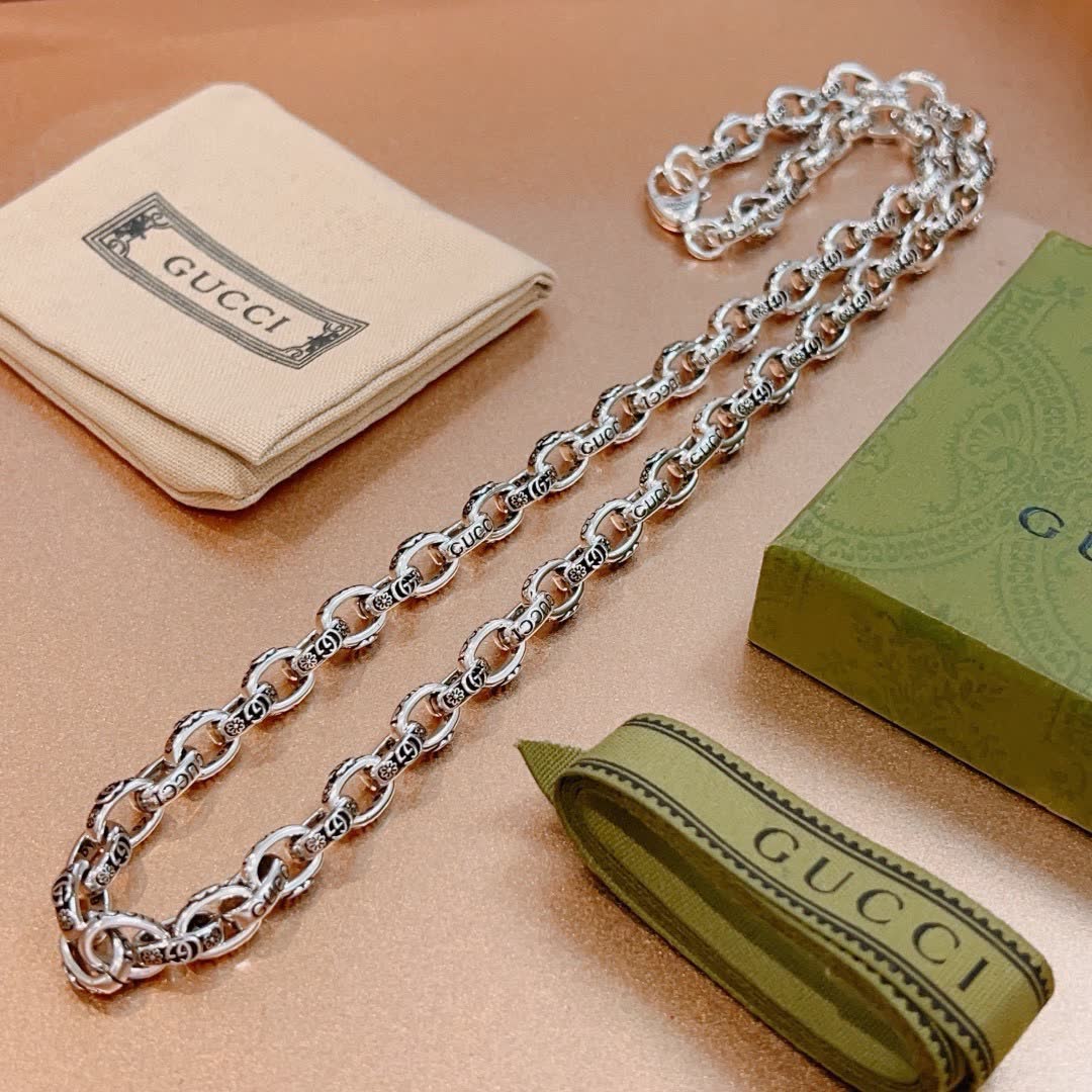 Gucci Silver Chain Necklace