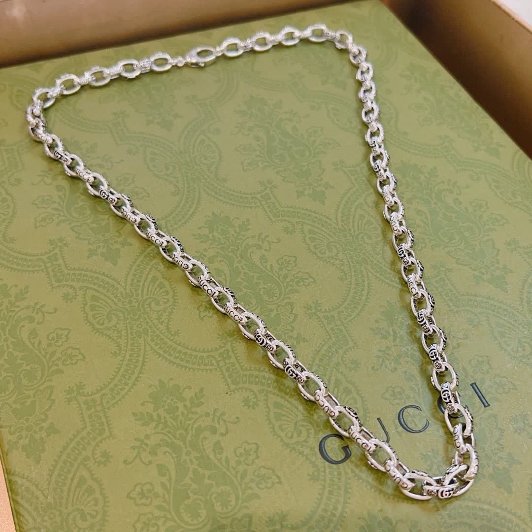 Gucci Silver Chain Necklace