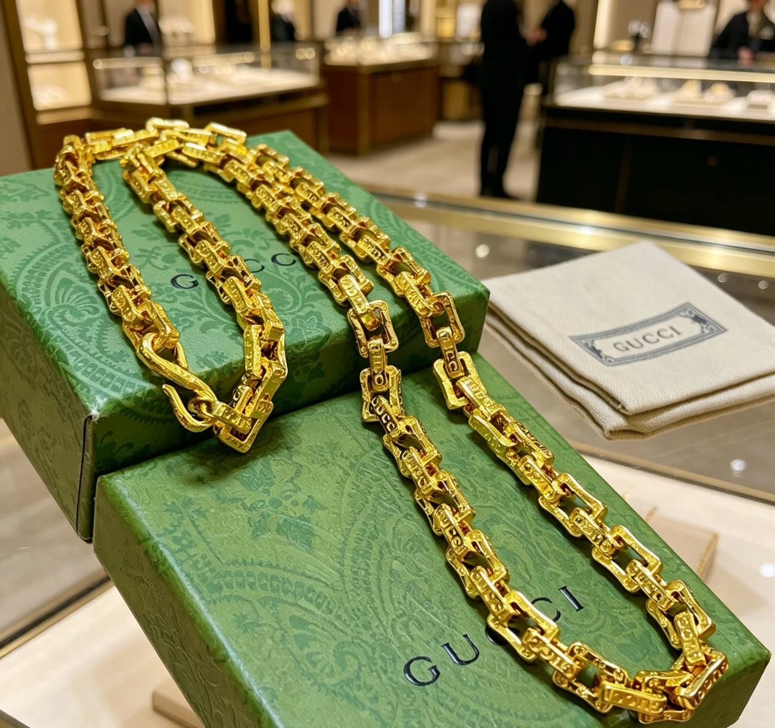 Gucci Gold-Plated Chain Necklace