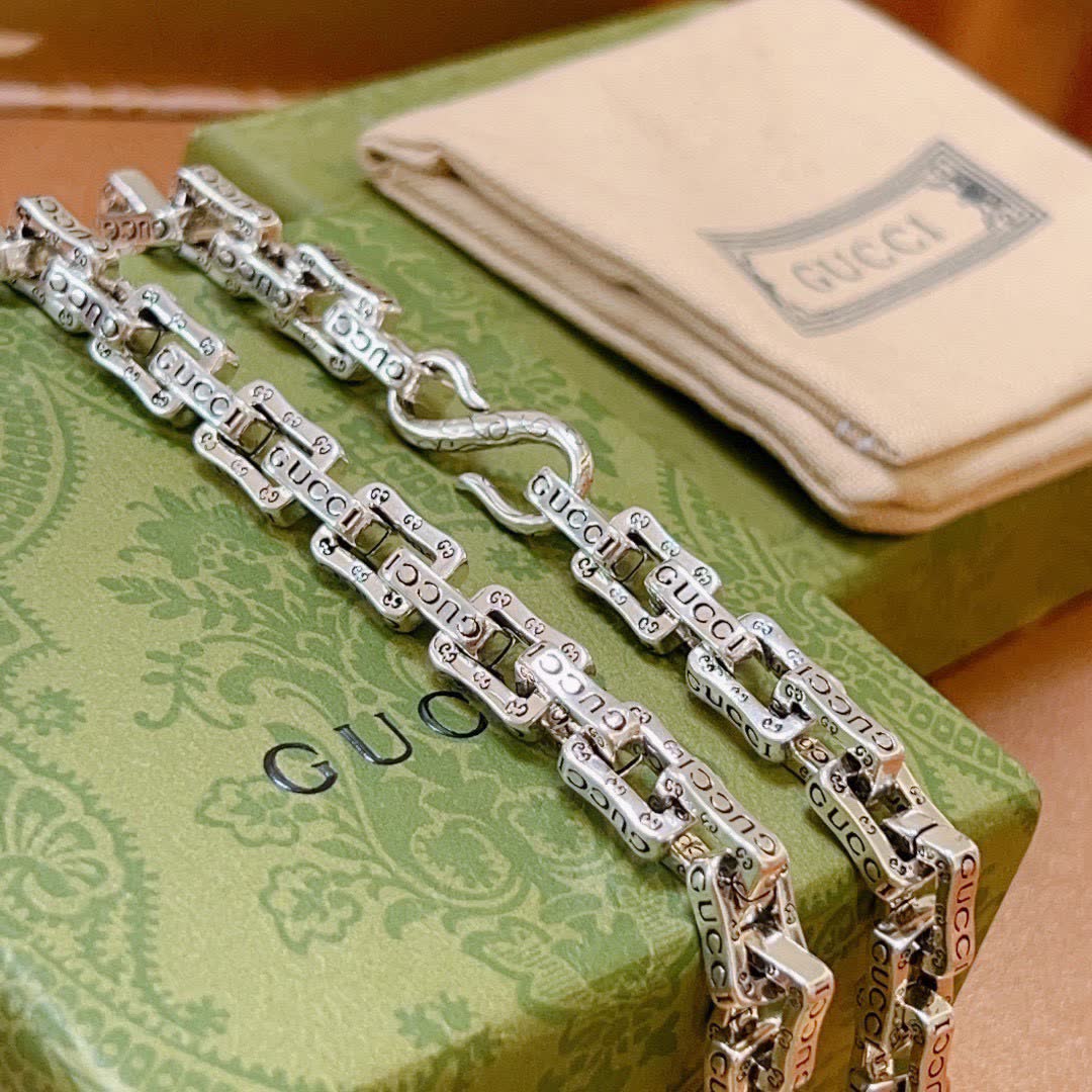 Gucci Silver Chain Necklace