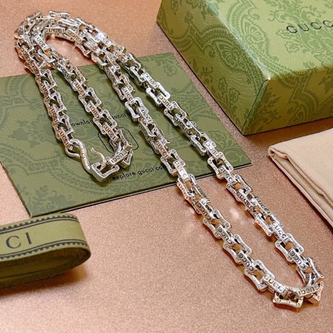 Gucci Silver Chain Necklace