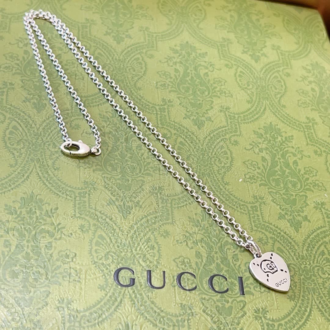 Gucci Silver Heart Pendant Necklace