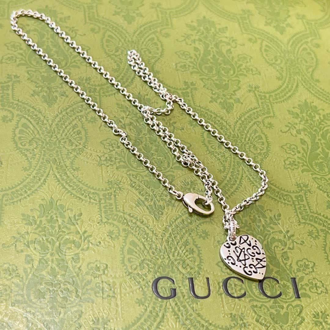 Gucci Silver Heart Pendant Necklace