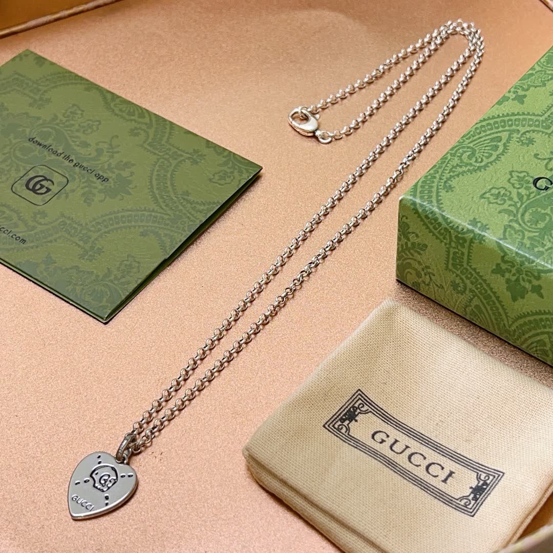 Gucci Silver Heart Pendant Necklace