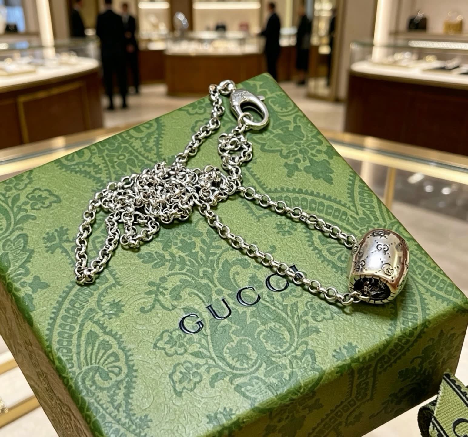 Gucci Silver Chain with Interlocking G Pendant