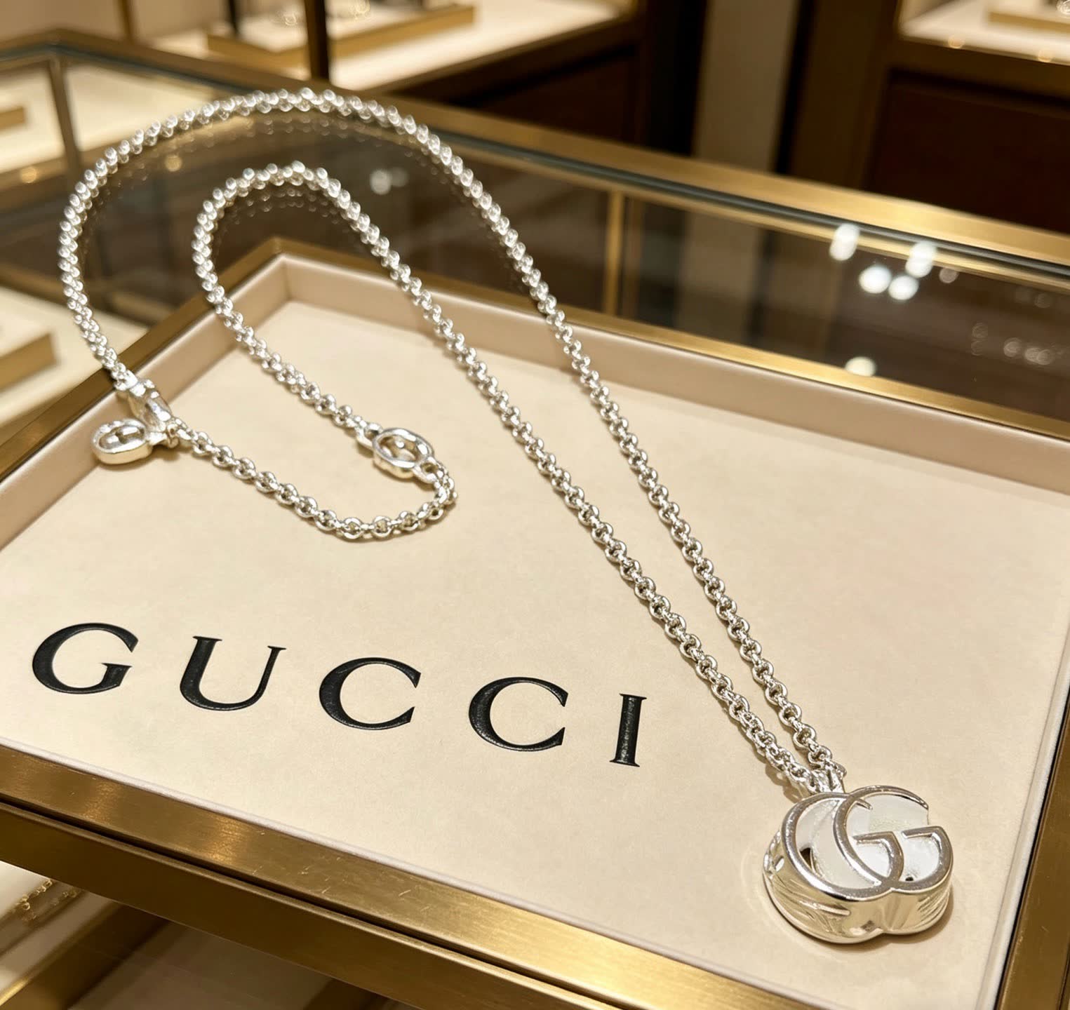 Gucci Silver Chain Necklace with Interlocking G Pendant