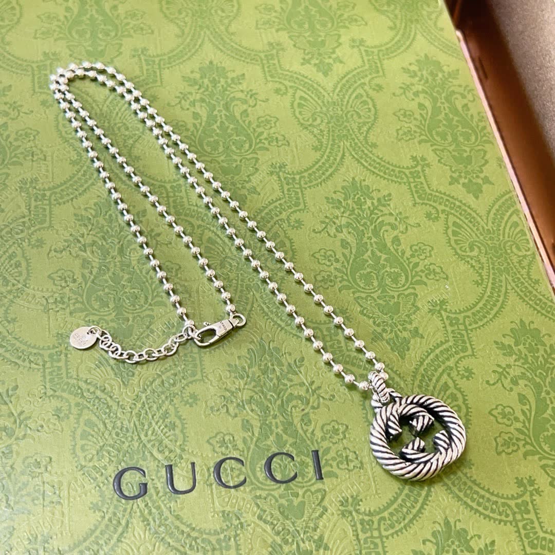 Gucci Silver Beaded Rope Knot Pendant Necklace