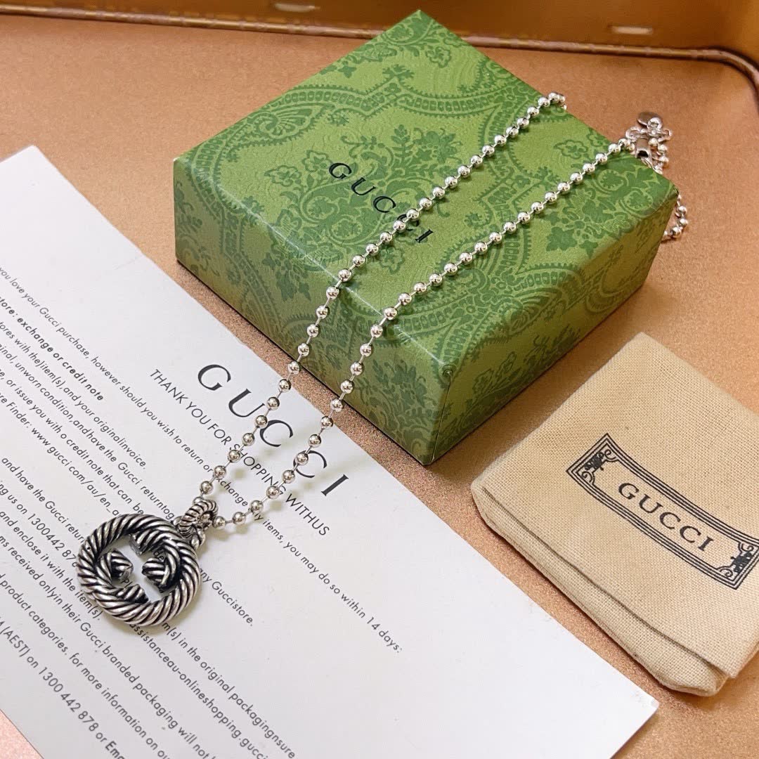 Gucci Silver Beaded Rope Knot Pendant Necklace