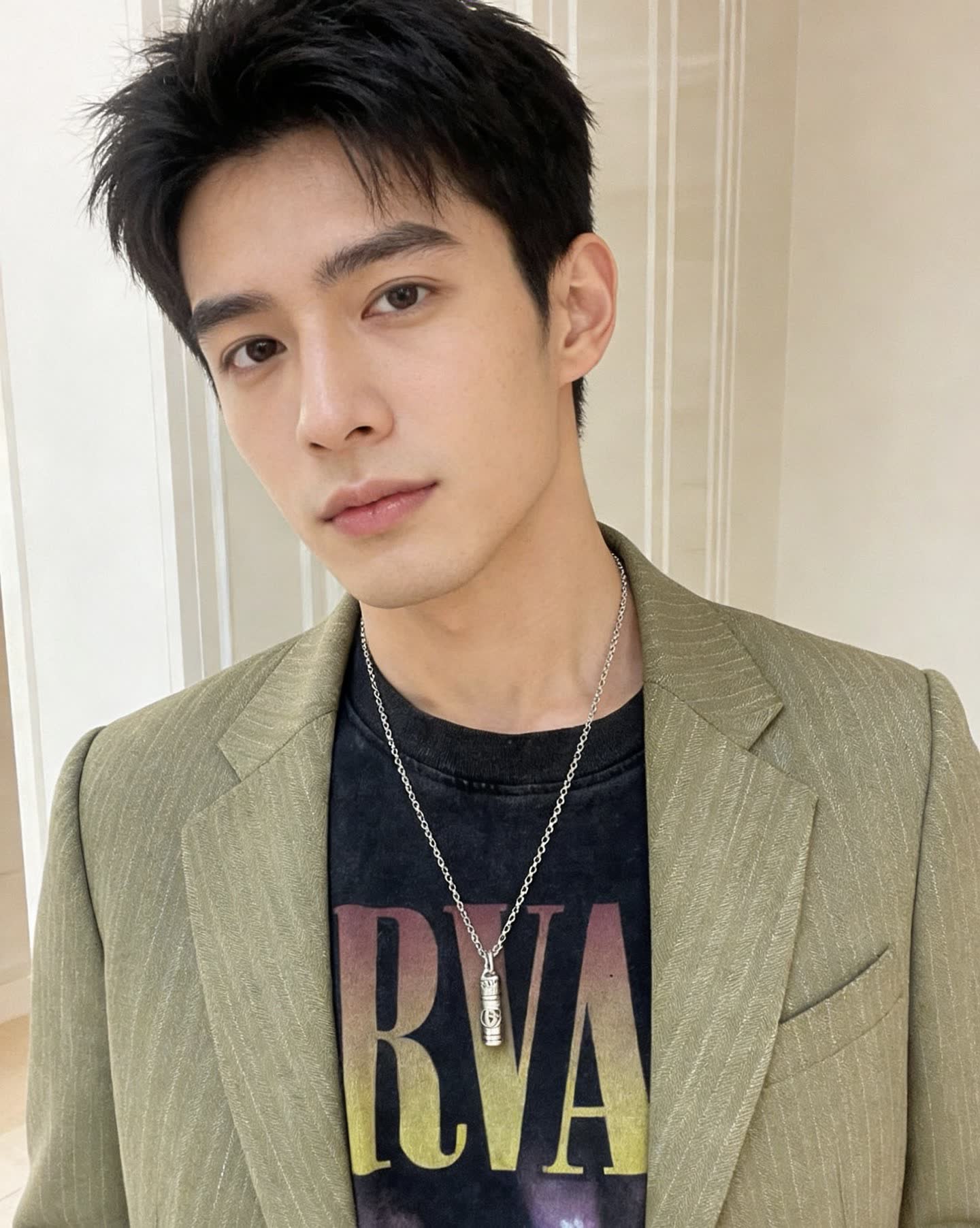 Gucci Silver Chain with Logo Pendant