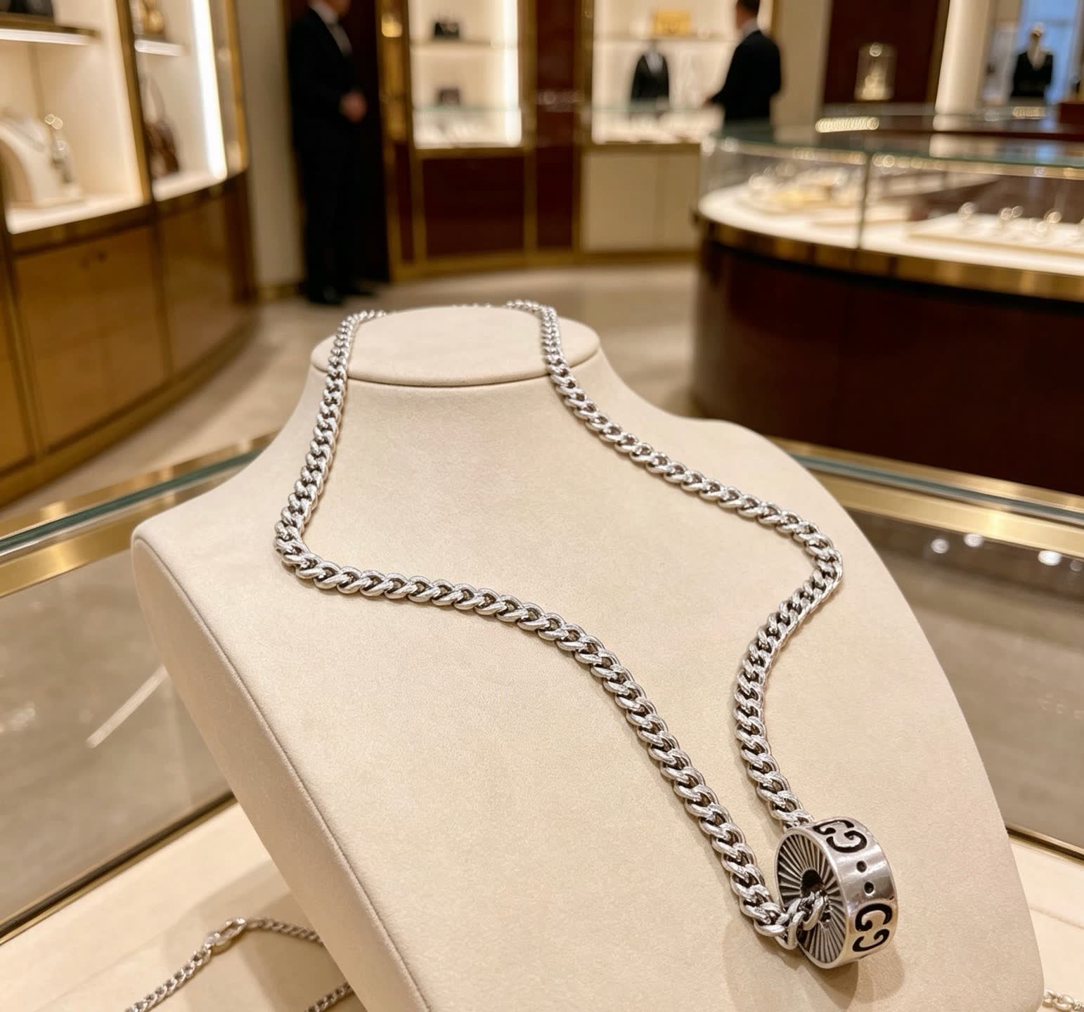 Gucci Silver Chain with Interlocking G Pendant