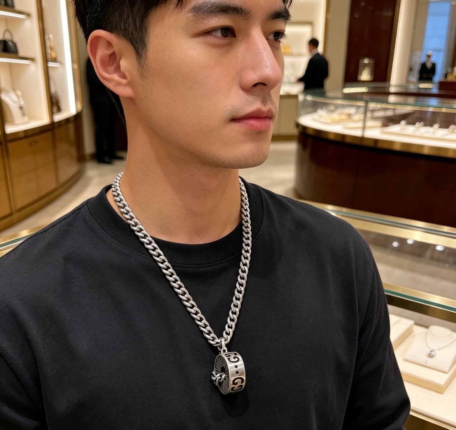Gucci Silver Chain with Interlocking G Pendant