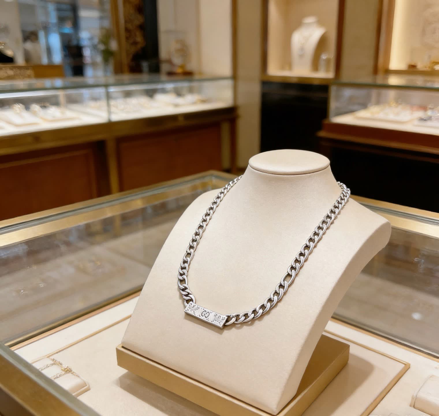 Gucci Silver Chain Necklace