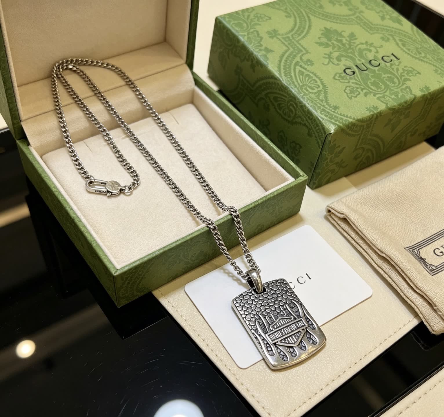 Gucci Silver Chain with Rectangle Pendant