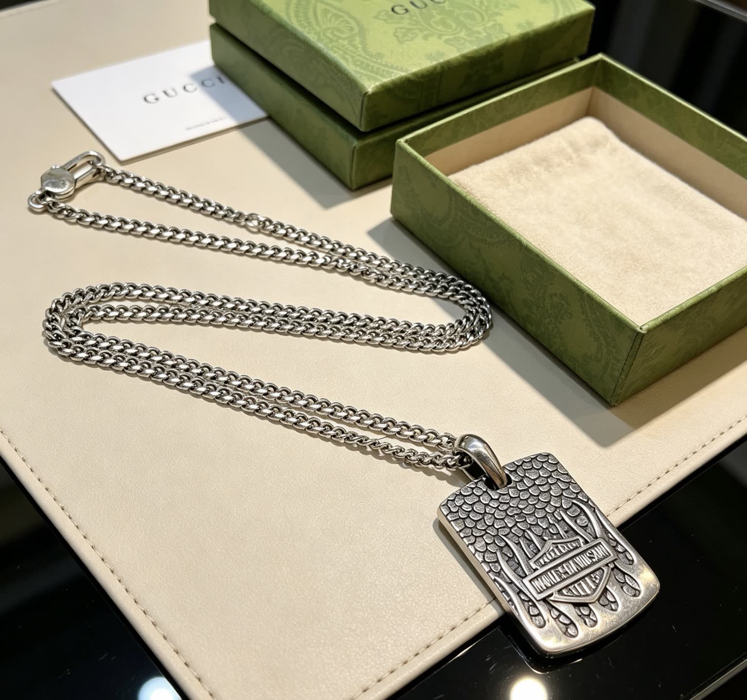 Gucci Silver Chain with Rectangle Pendant