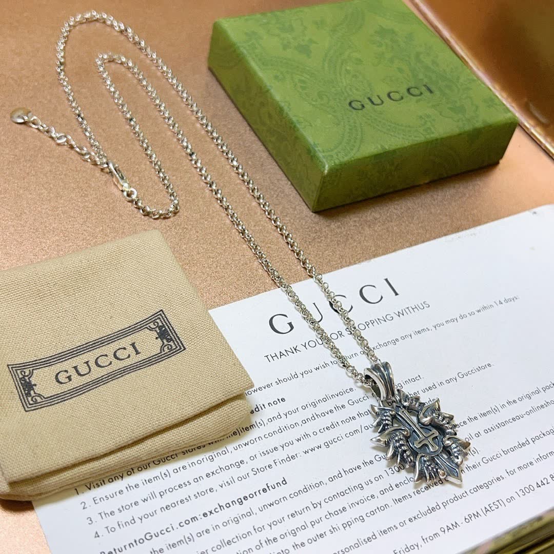 Gucci Silver Chain with Ornate Pendant