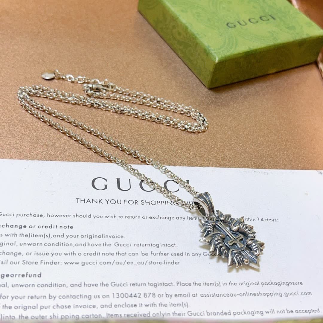 Gucci Silver Chain with Ornate Pendant