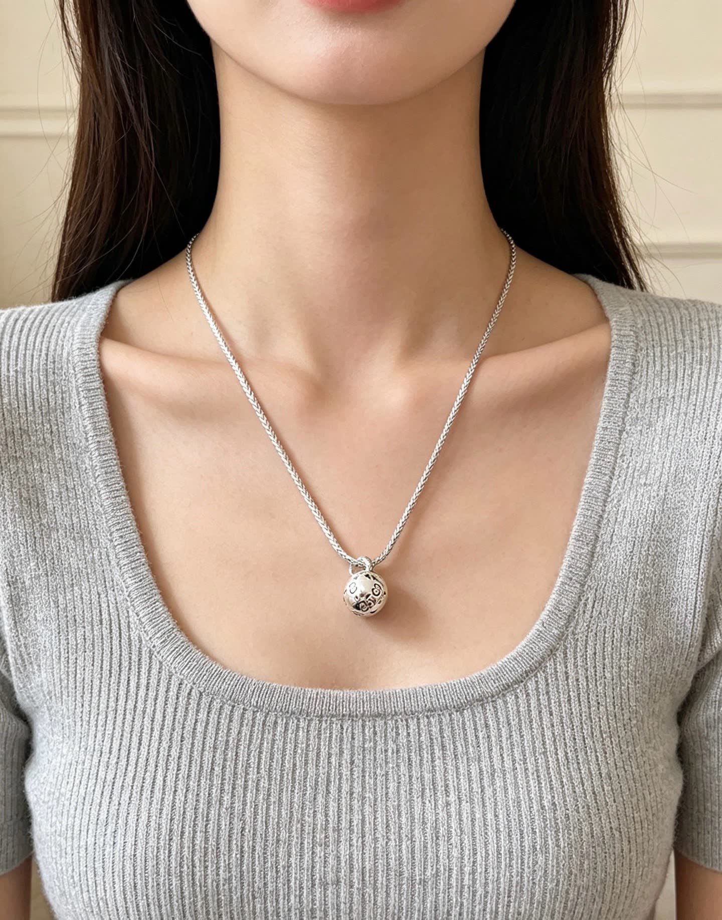 Gucci Silver Chain with Interlocking G Pendant