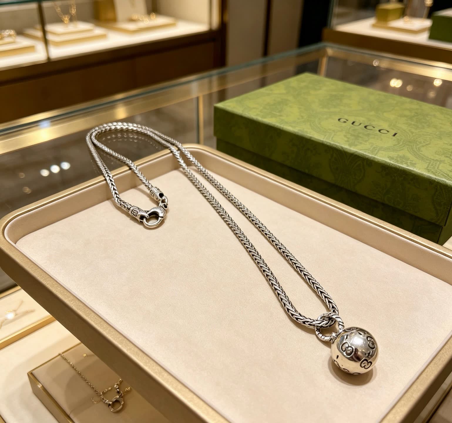 Gucci Silver Chain with Interlocking G Pendant