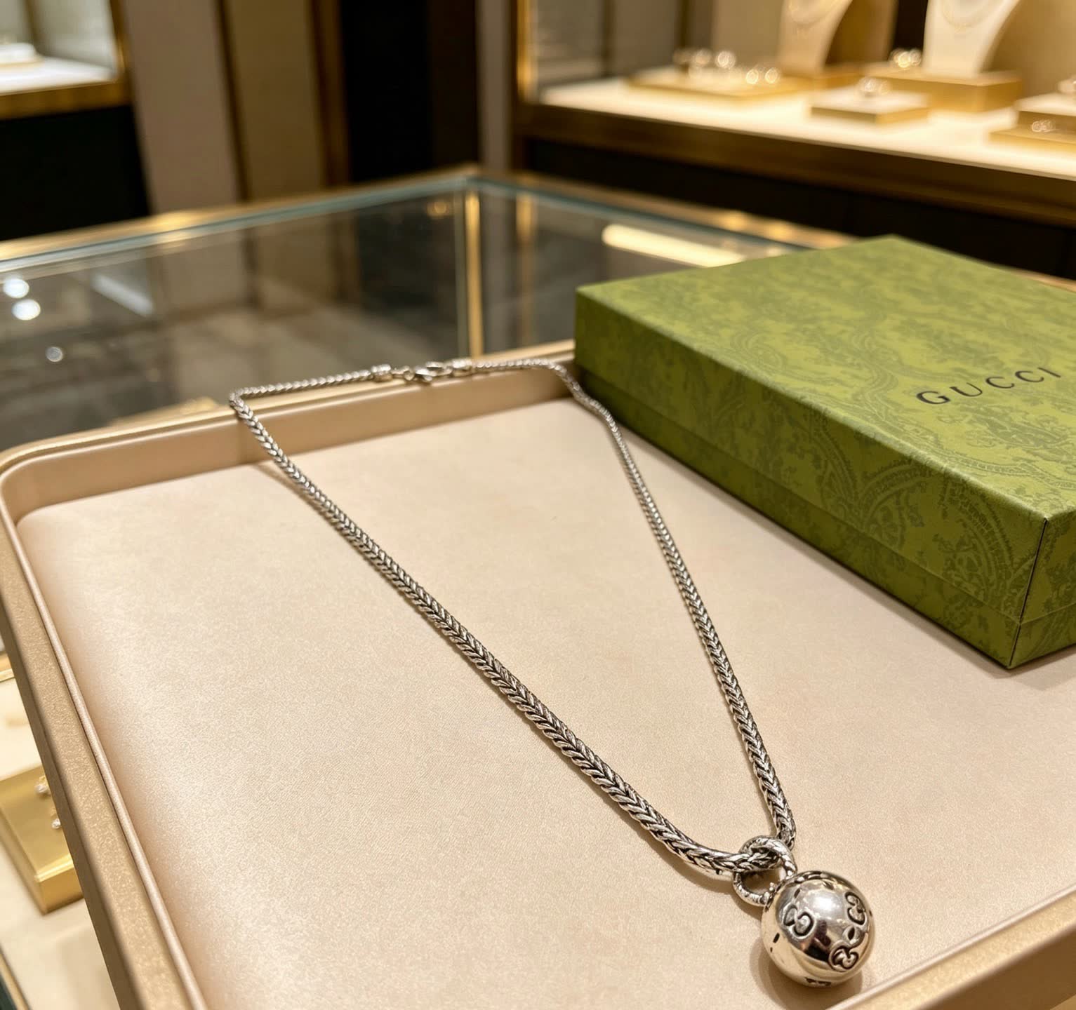 Gucci Silver Chain with Interlocking G Pendant