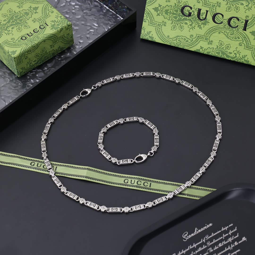 Gucci Silver Chain Necklace