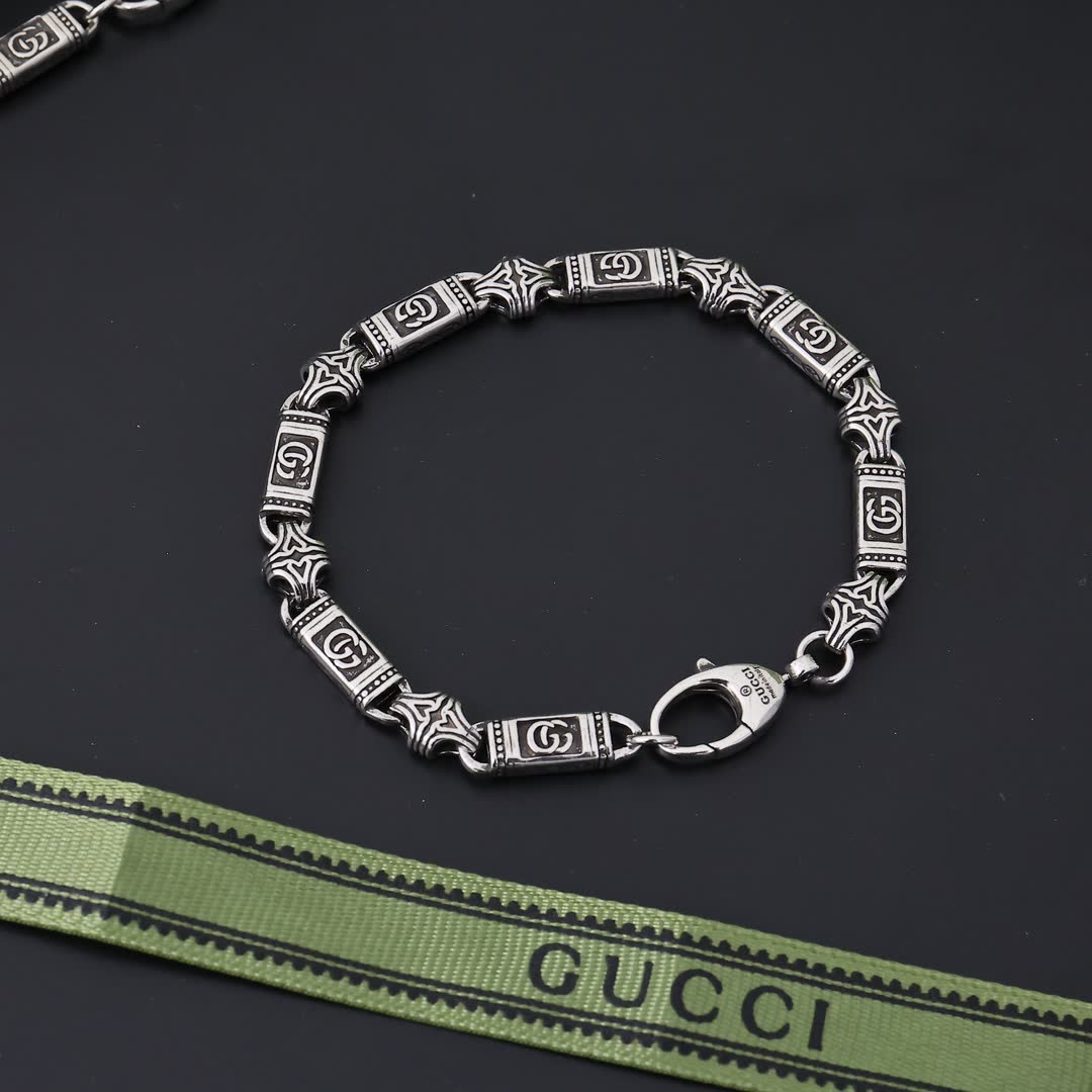Gucci Silver Chain Necklace