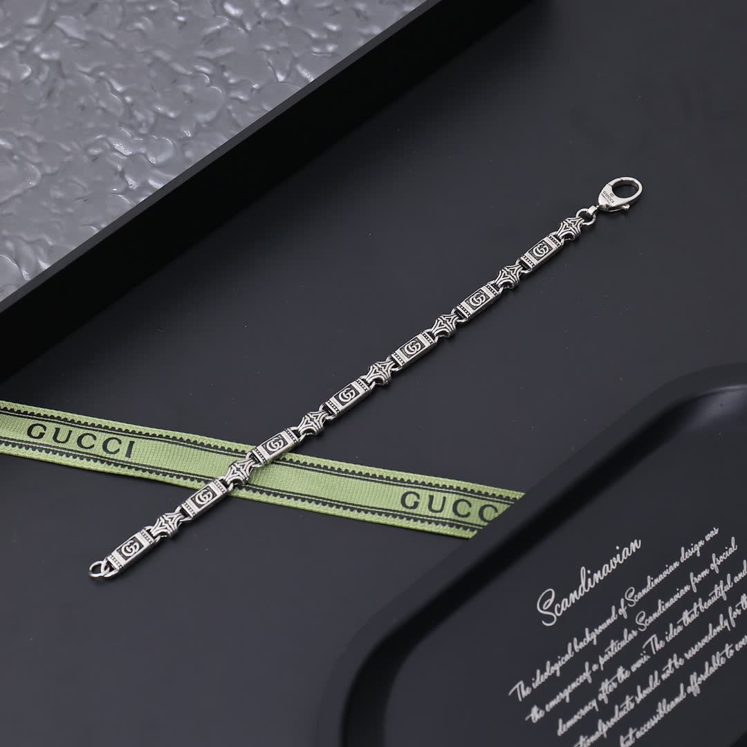 Gucci Silver Chain Necklace