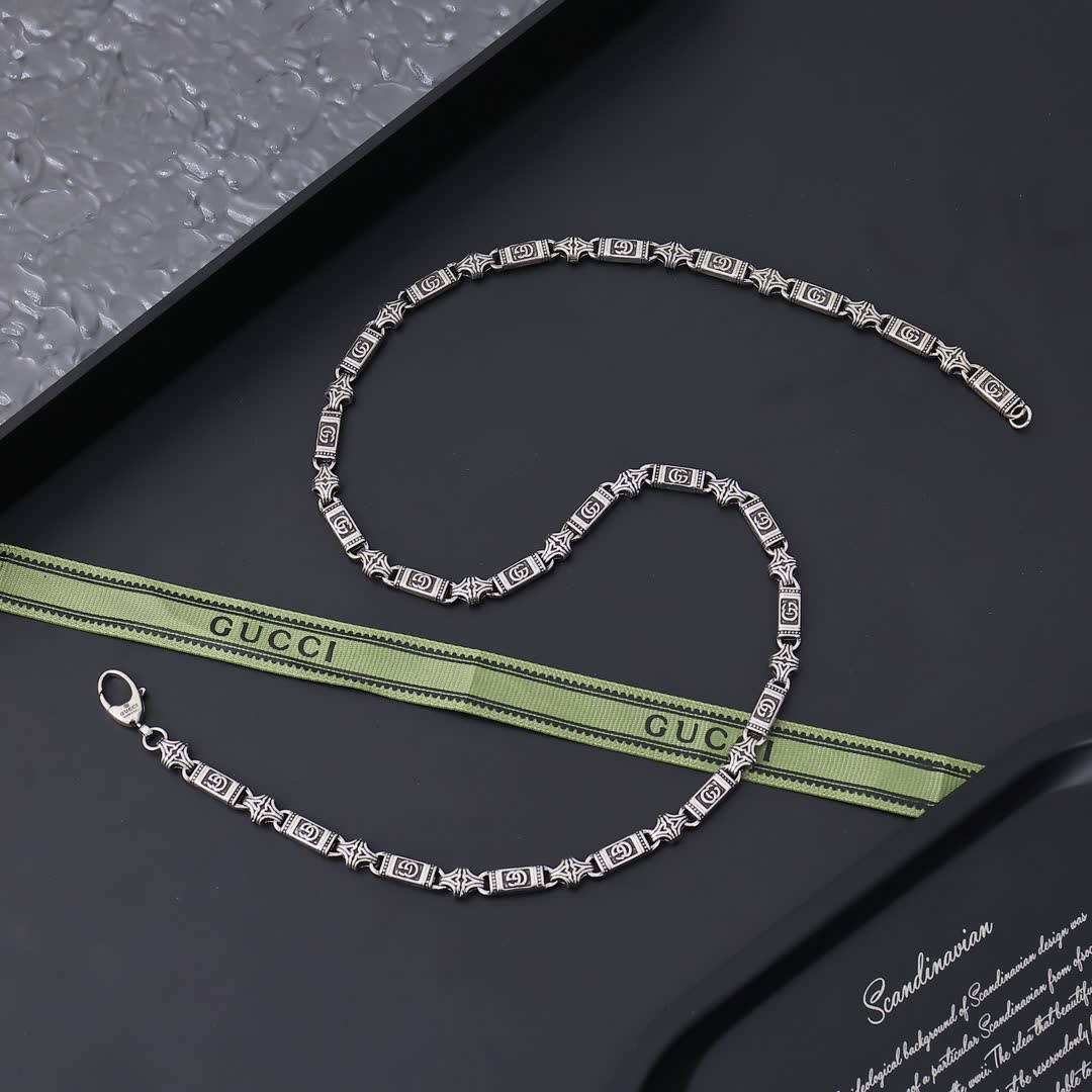 Gucci Silver Chain Necklace
