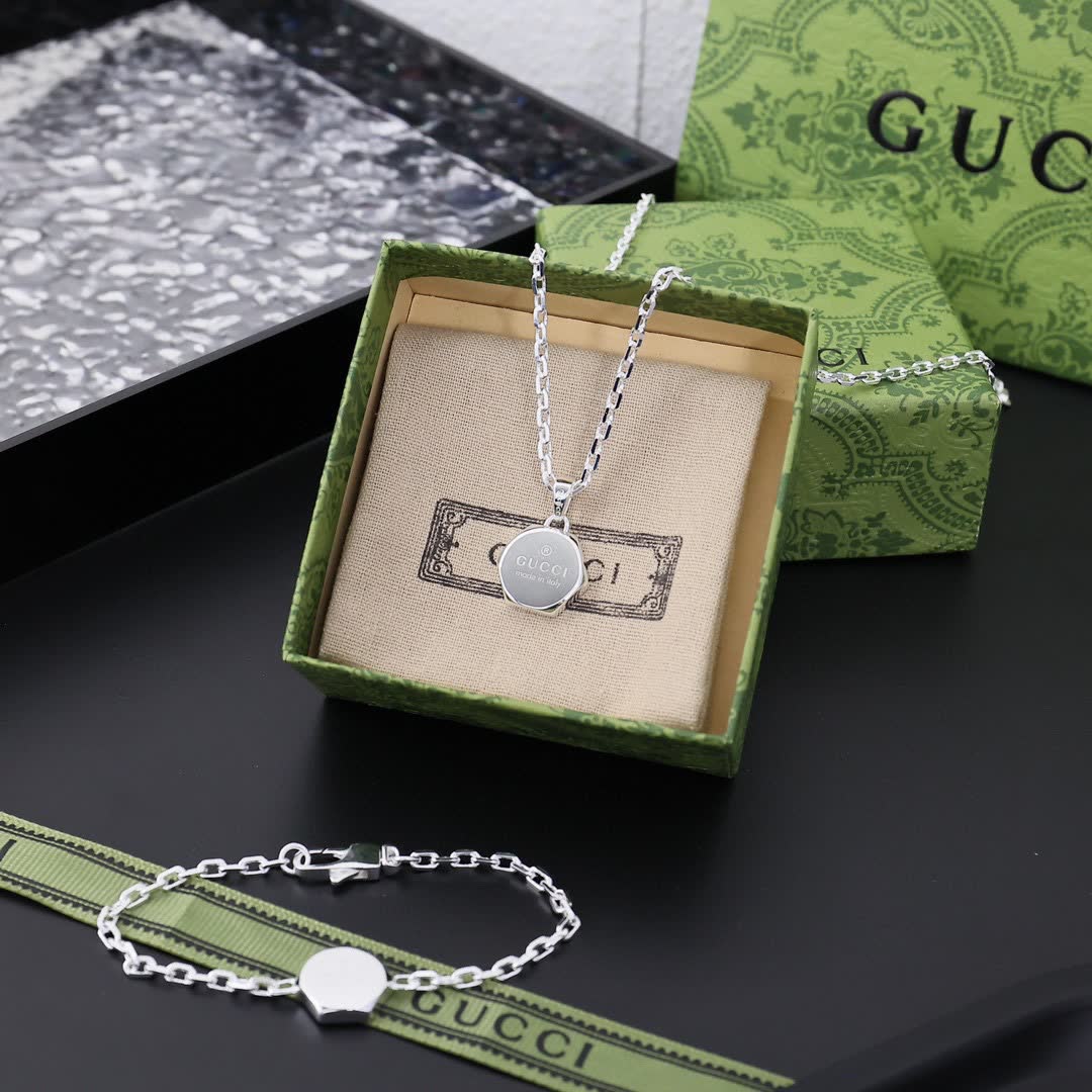 Gucci Silver Chain Bracelet