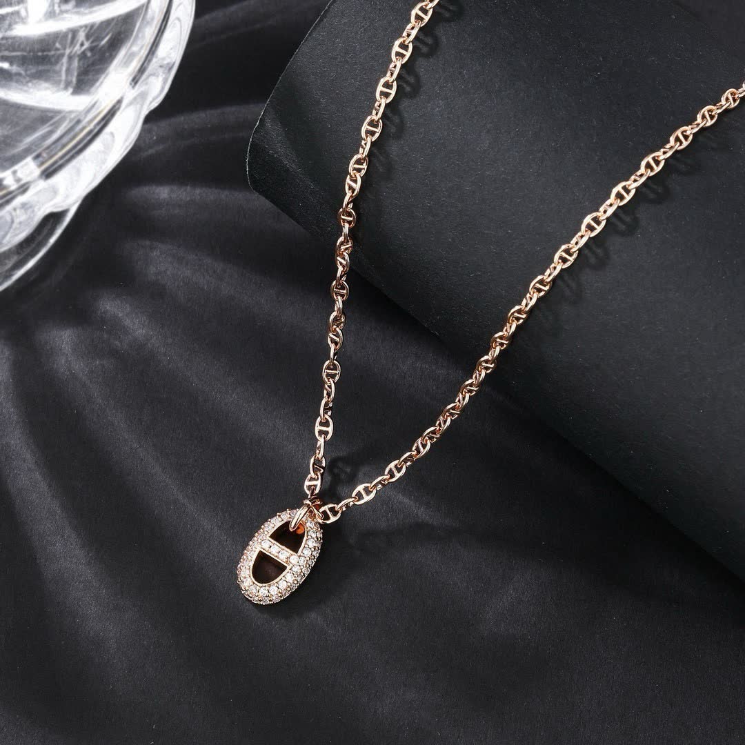 Hermes Hermès Equestrian Shield Diamond Necklace