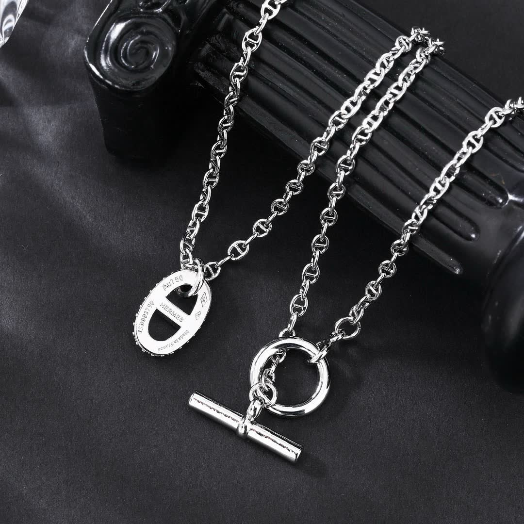 Hermes Hermès Equestrian Shield Diamond Necklace