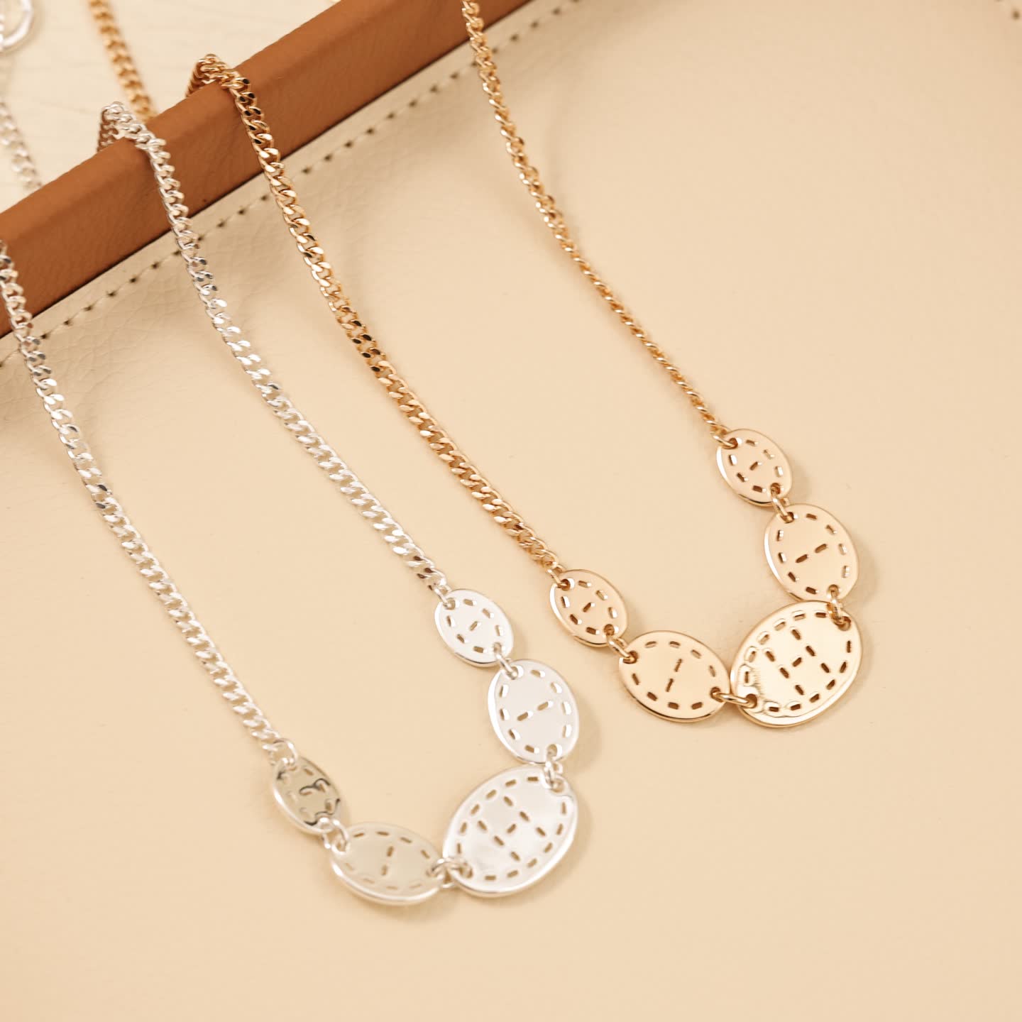 Hermes Elegant Silver and Gold Geometric Disc Necklace Set