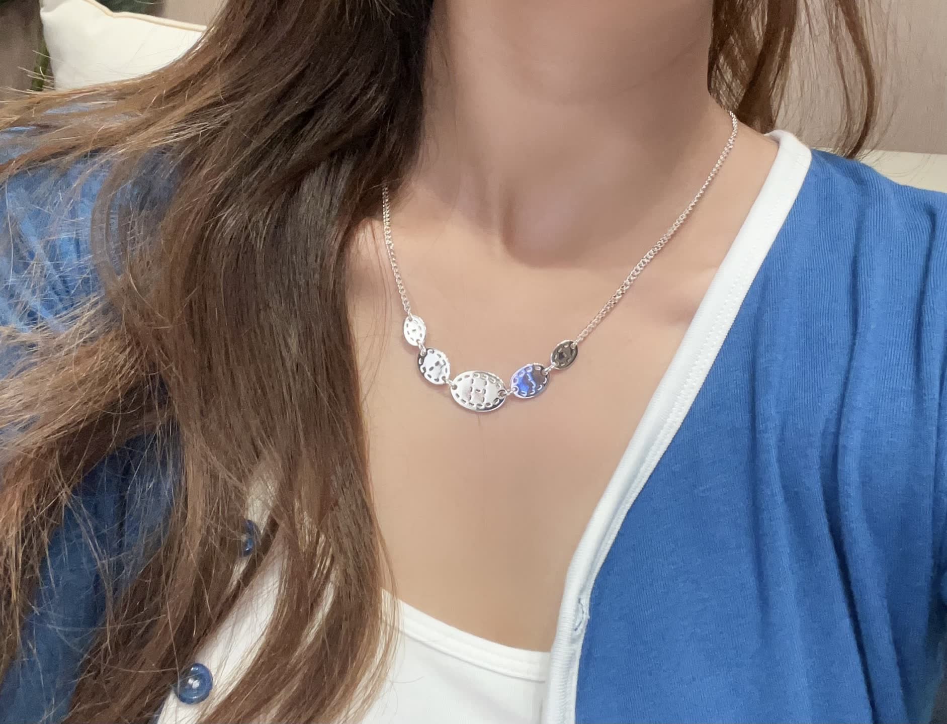 Hermes Elegant Silver and Gold Geometric Disc Necklace Set
