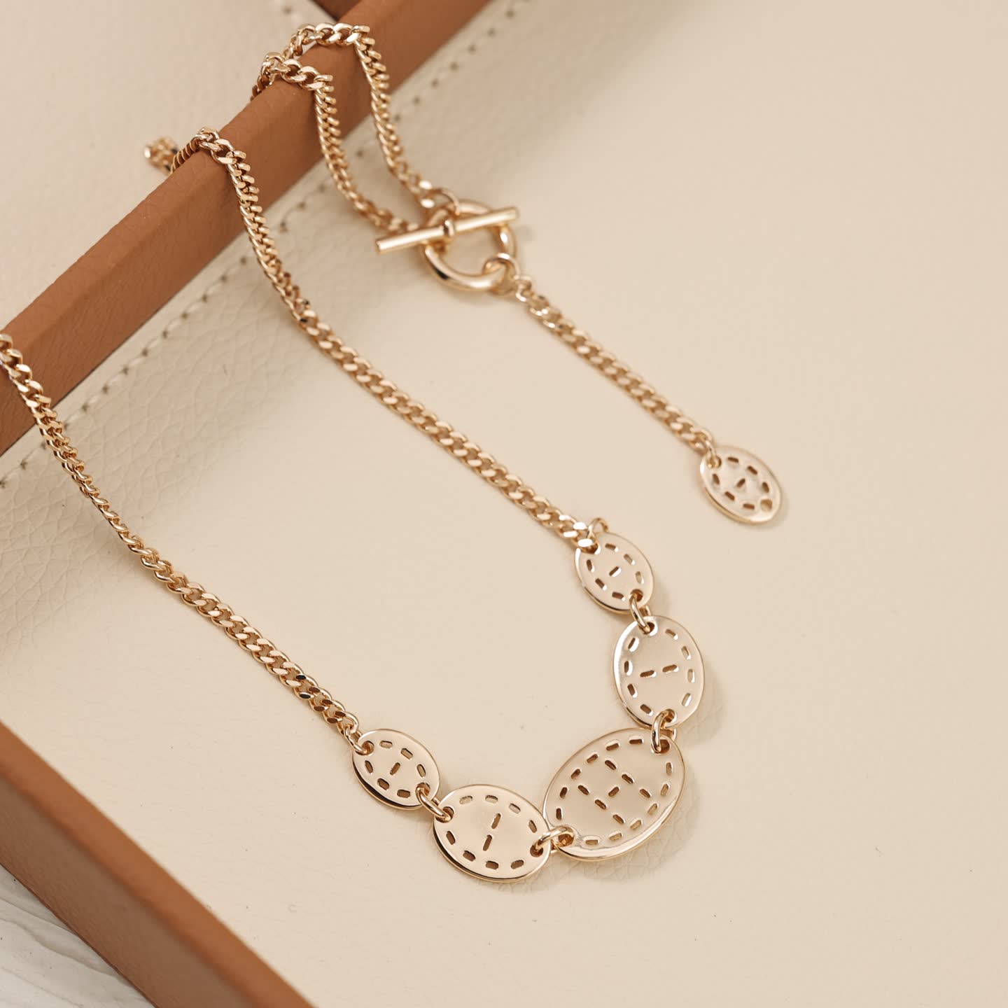 Hermes Elegant Silver and Gold Geometric Disc Necklace Set