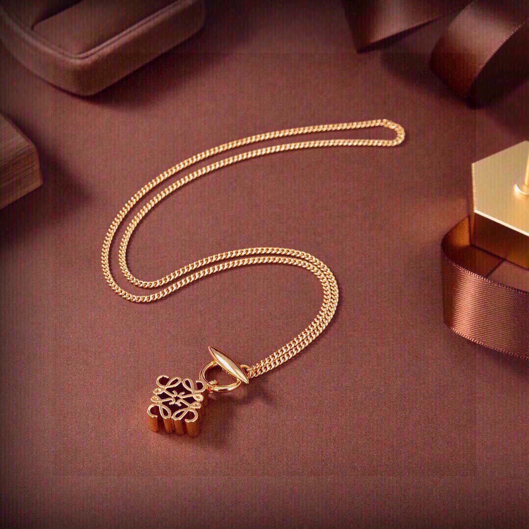 Loewe Elegant Gold-Plated Pendant Necklace