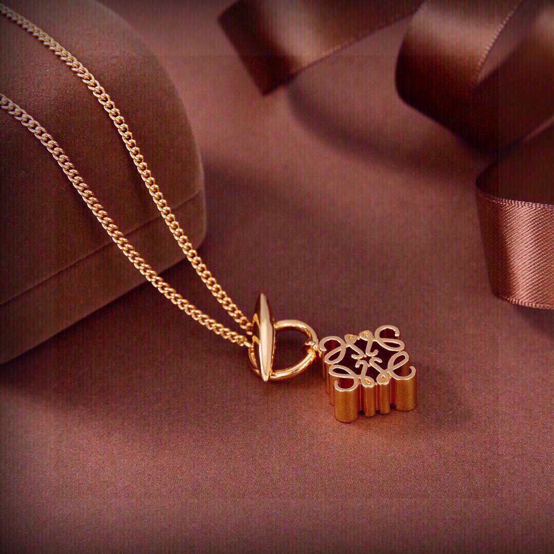 Loewe Elegant Gold-Plated Pendant Necklace