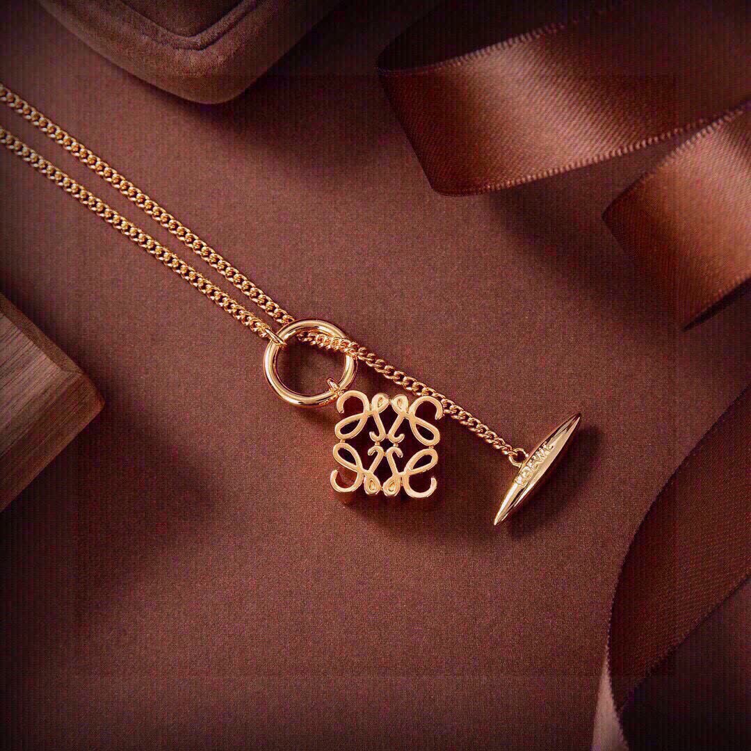 Loewe Elegant Gold-Plated Pendant Necklace