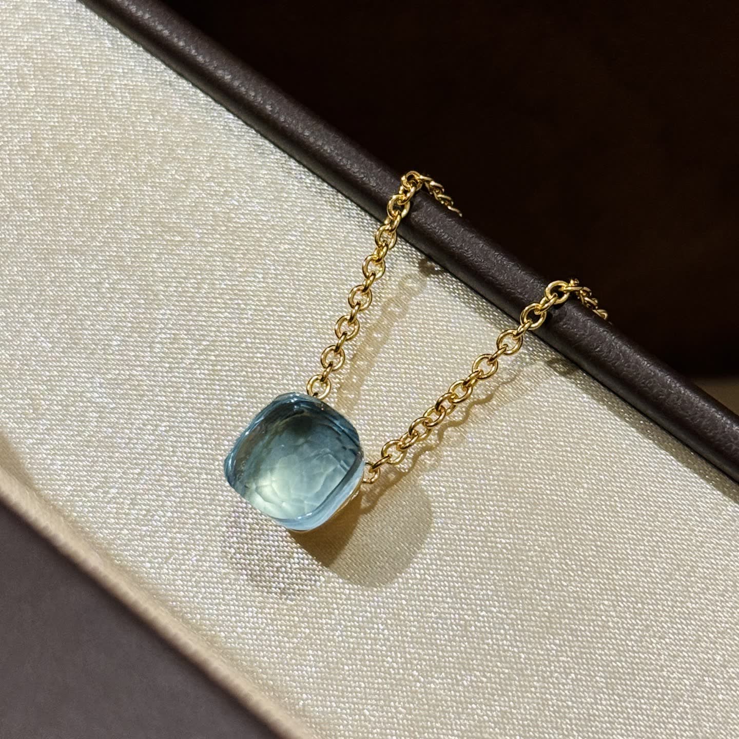 Pomellato Elegant Blue Gemstone Gold Chain Necklace