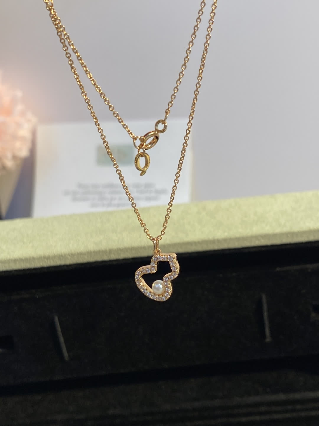 Qeelin Gold Clover Leaf Pearl Pendant Necklace