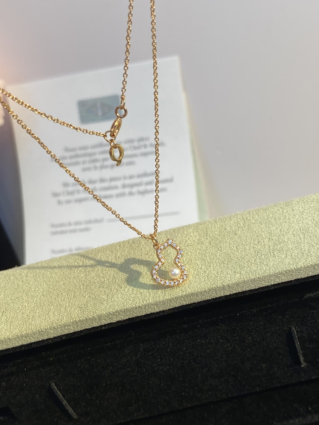 Qeelin Gold Clover Leaf Pearl Pendant Necklace