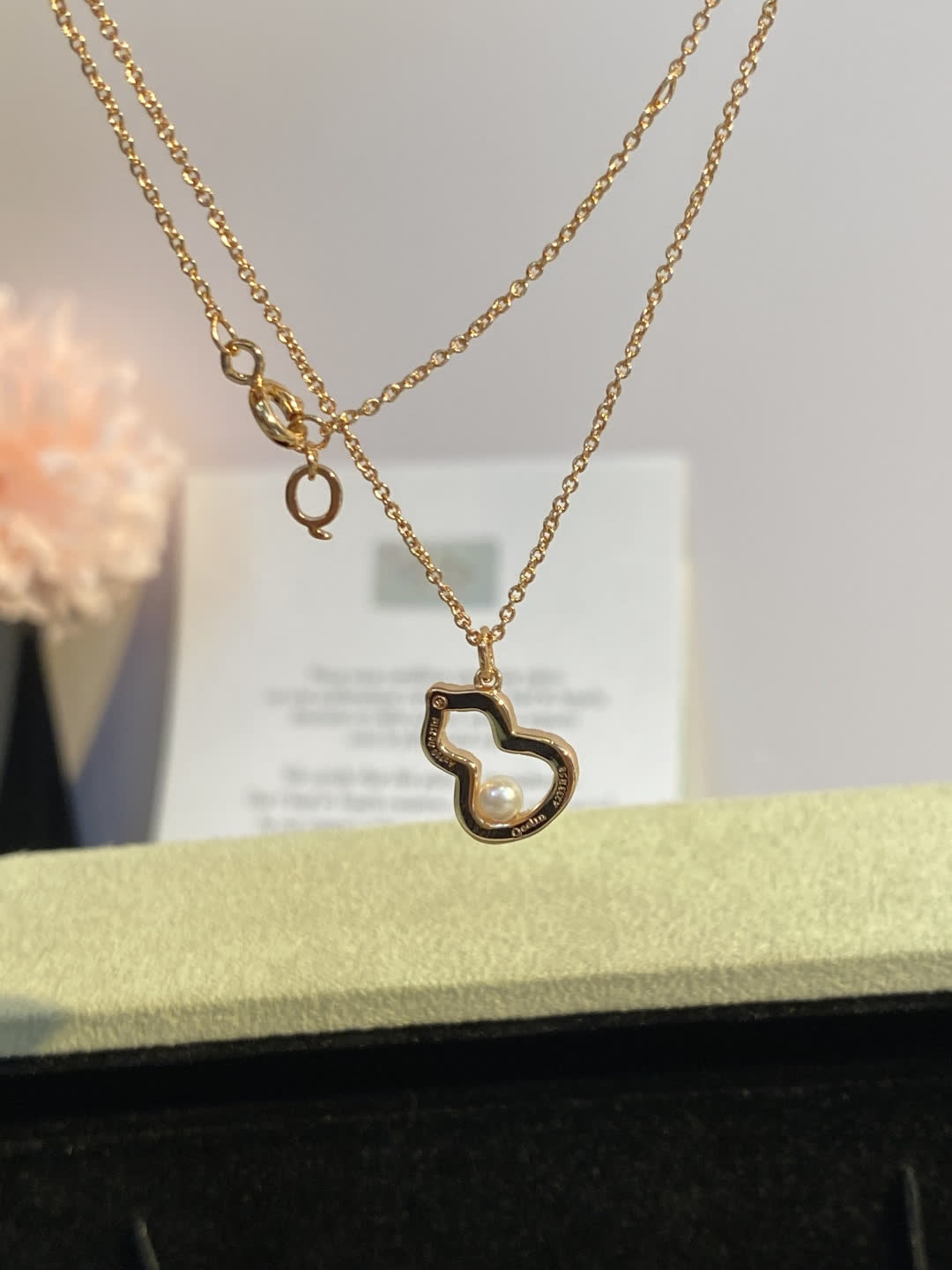 Qeelin Gold Clover Leaf Pearl Pendant Necklace