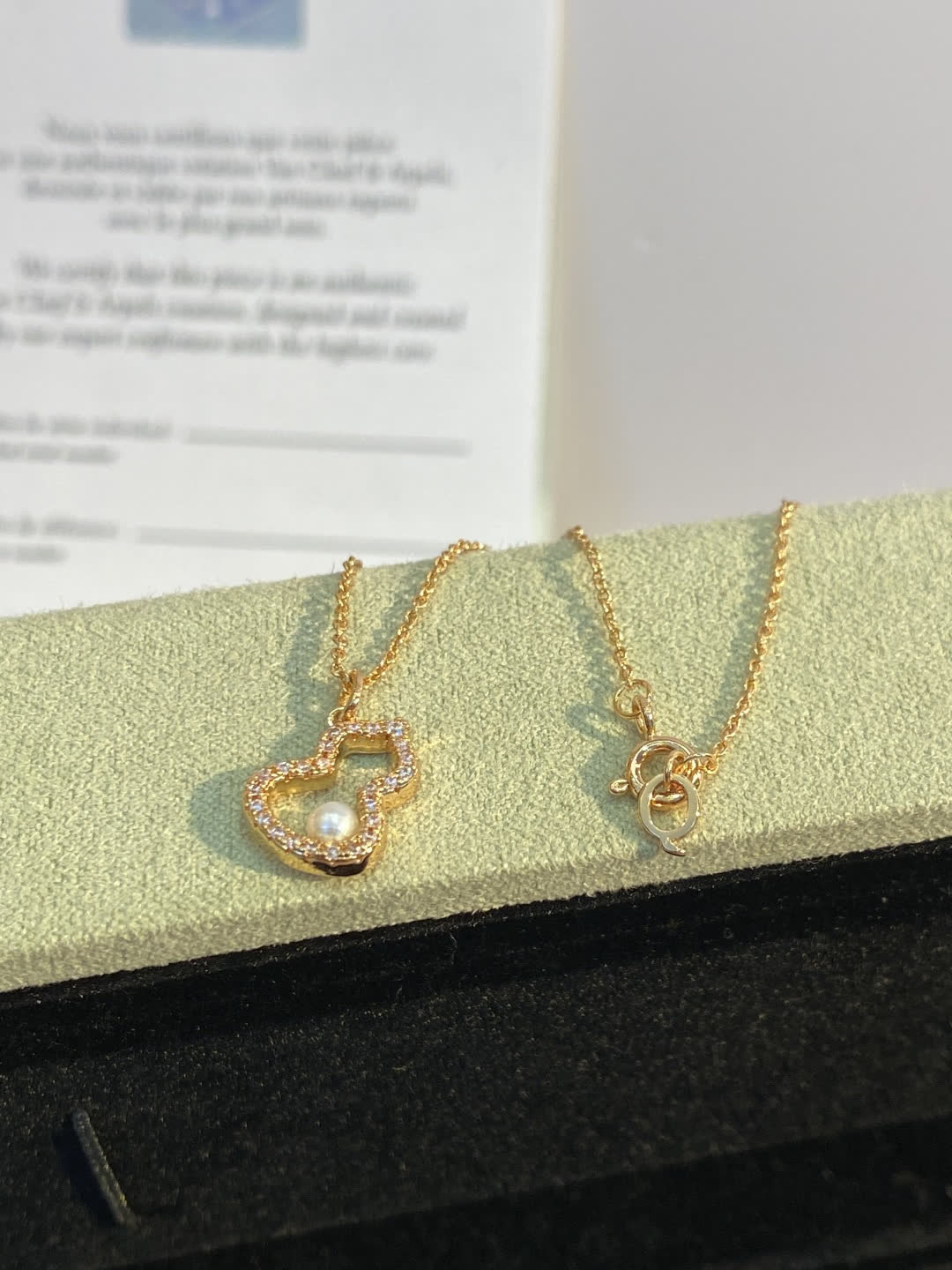 Qeelin Gold Clover Leaf Pearl Pendant Necklace