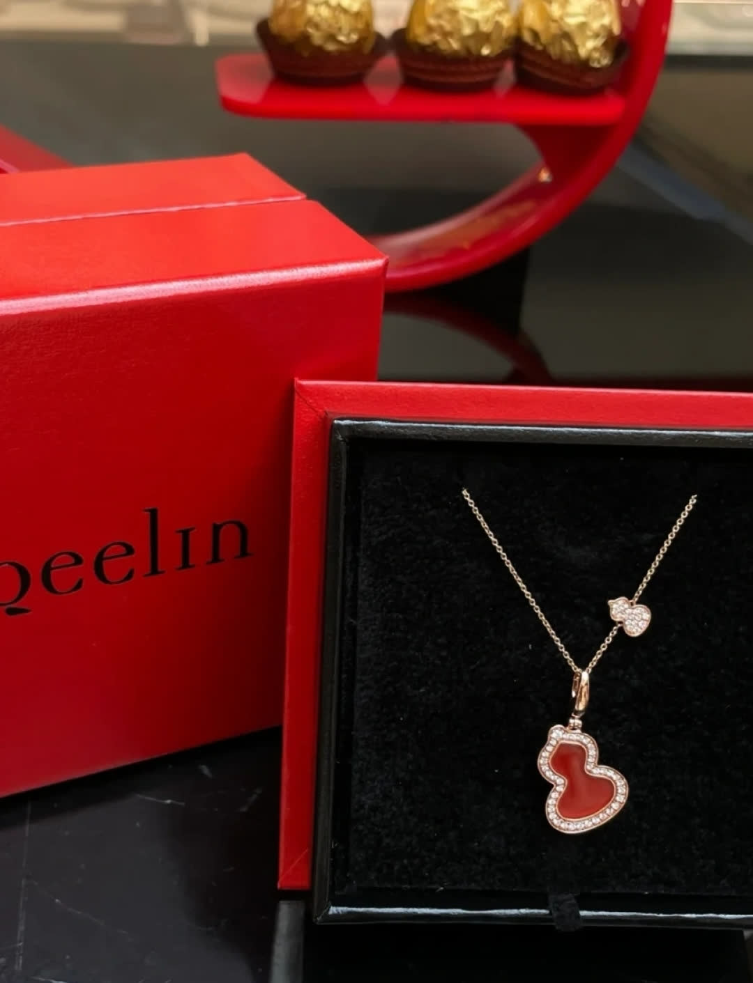 Qeelin Happy Diamonds Necklace and Bracelet Set