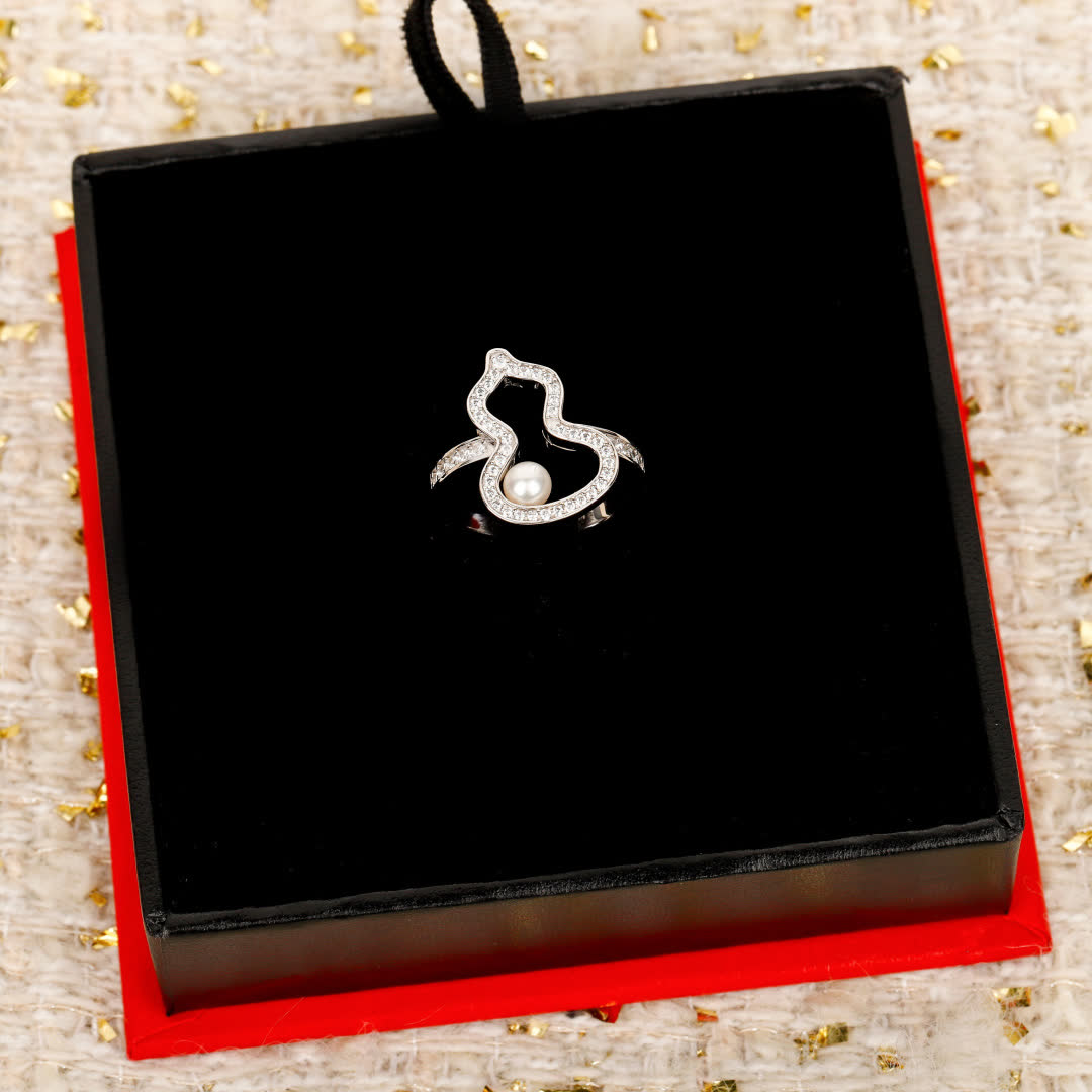 Qeelin Red Enamel Silver Pendant