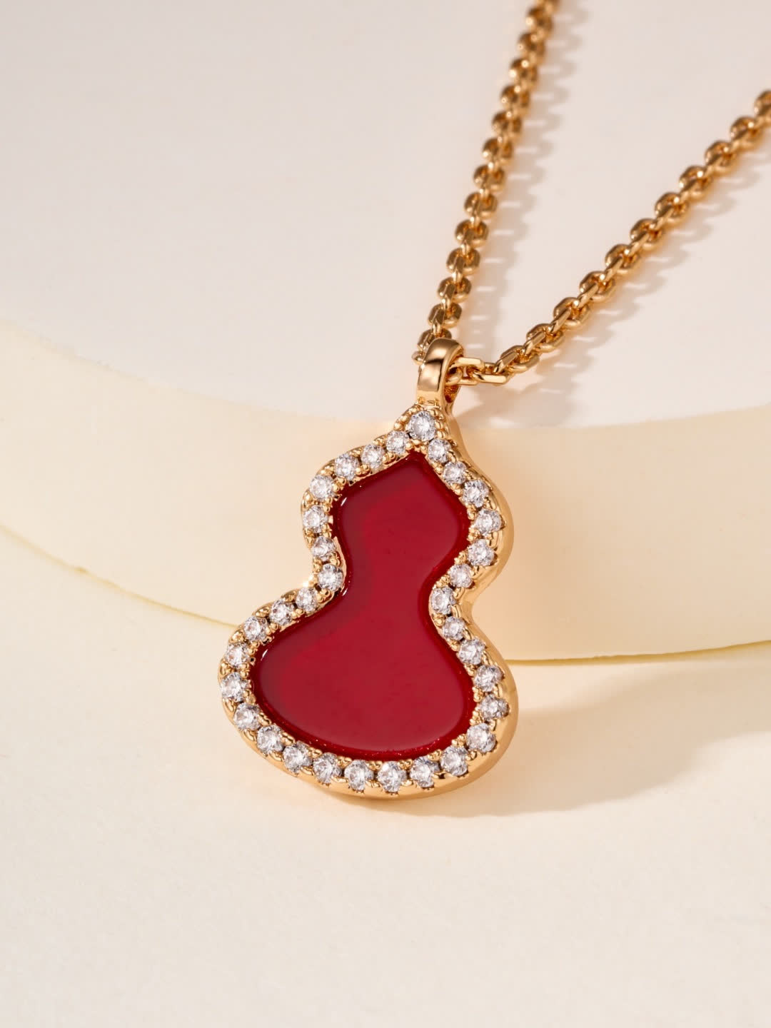 Qeelin Elegant Enamel and Diamond-Encrusted Pendant Necklace